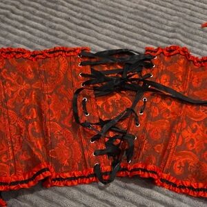 Elegant Red and Black Lace-Up Corset